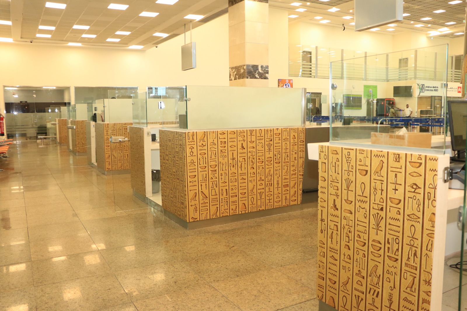 مطار سفنكس (2)