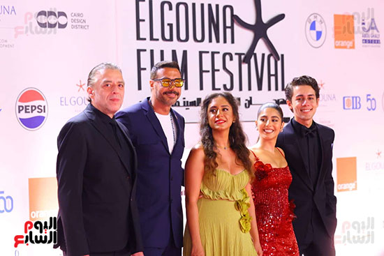 أبطال فيلم ولنا في الخيال حب