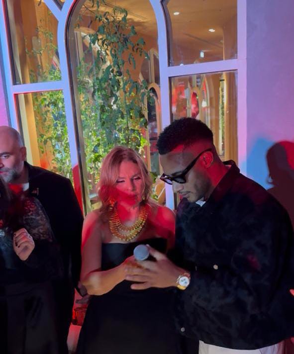 667b8cef-9382-49ef-9321-b82b8dd9de9b 667b8cef-9382-49ef-9321-b82b8dd9de9b