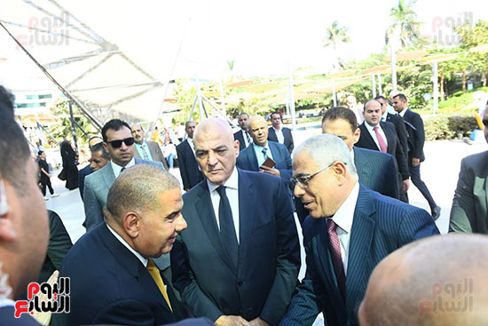 وصول النائب العام ووفد النيابة العامة لزيارة مستشفى أطفال 57357 (4)