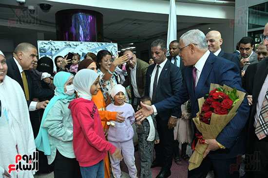 وصول النائب العام ووفد النيابة العامة لزيارة مستشفى أطفال 57357 (2)