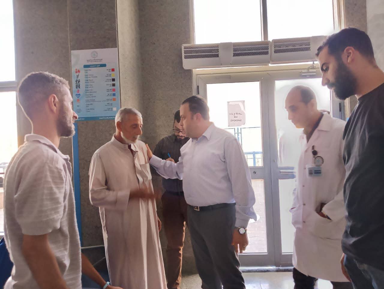 رئيس الإقليم يلتقي بالمواطنين بمجمع الفيروز الطبى