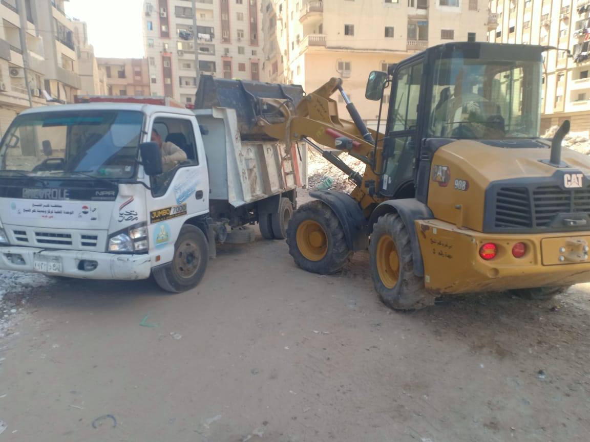 رفع المخلفات من الشوارع رفع المخلفات من الشوارع