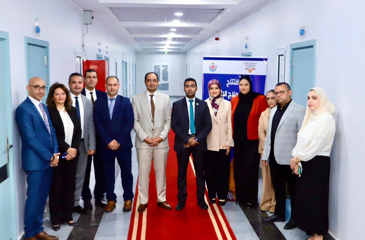 الدكتور عمرو عثمان داخل قسم العلاج الالزامى لمرضى الإدمان بحضور الدكتور أيمن عباس والكاتب الصحفى مدحت وهبه الدكتور عمرو عثمان داخل قسم العلاج الالزامى لمرضى الإدمان بحضور الدكتور أيمن عباس والكاتب الصحفى مدحت وهبه