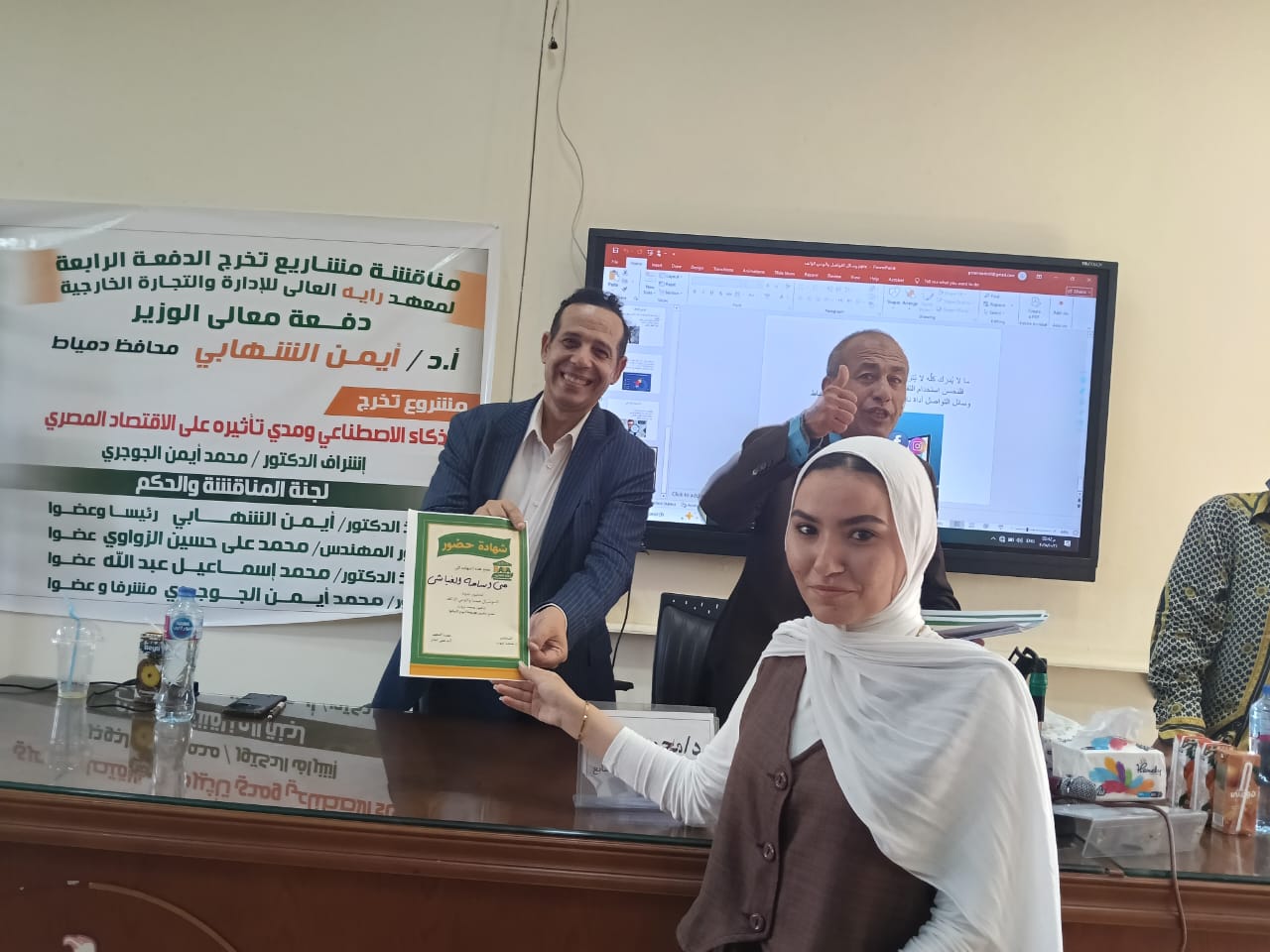 الكاتب الدكتور محمد ثروت أستاذ خبير الإعلام الرقمي