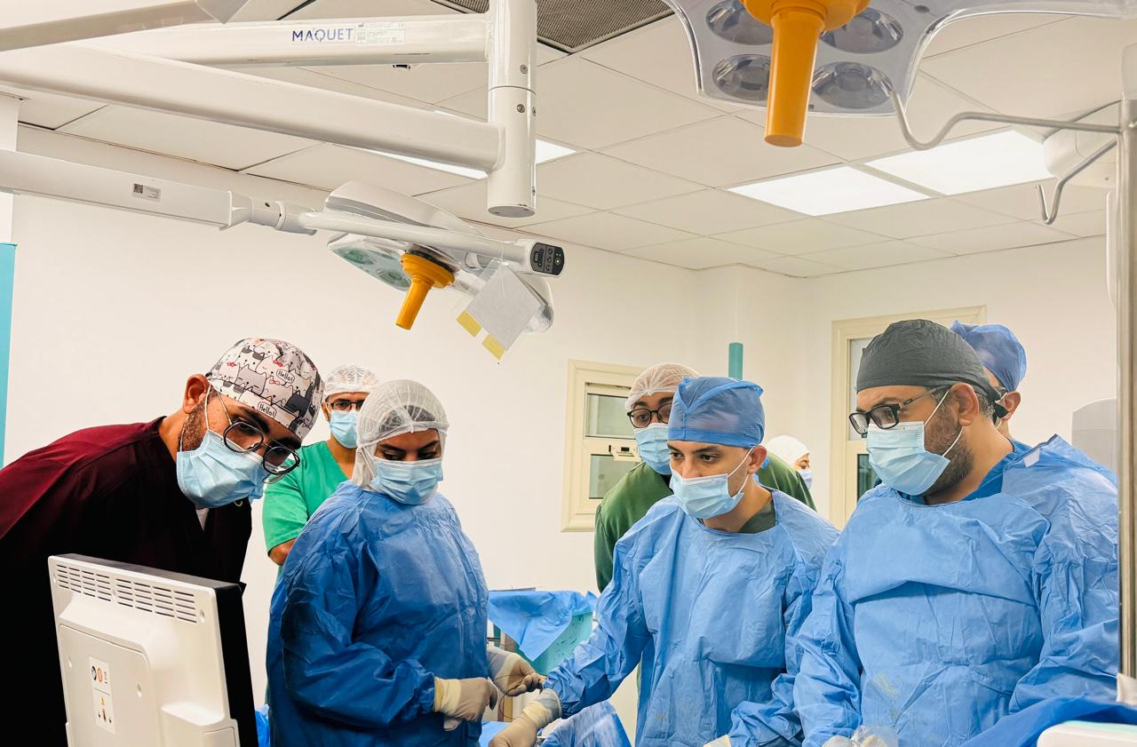 تنفيذ عمليات ناجحة بنسبة 100% باستخدام تقنية الصمغ الطبي