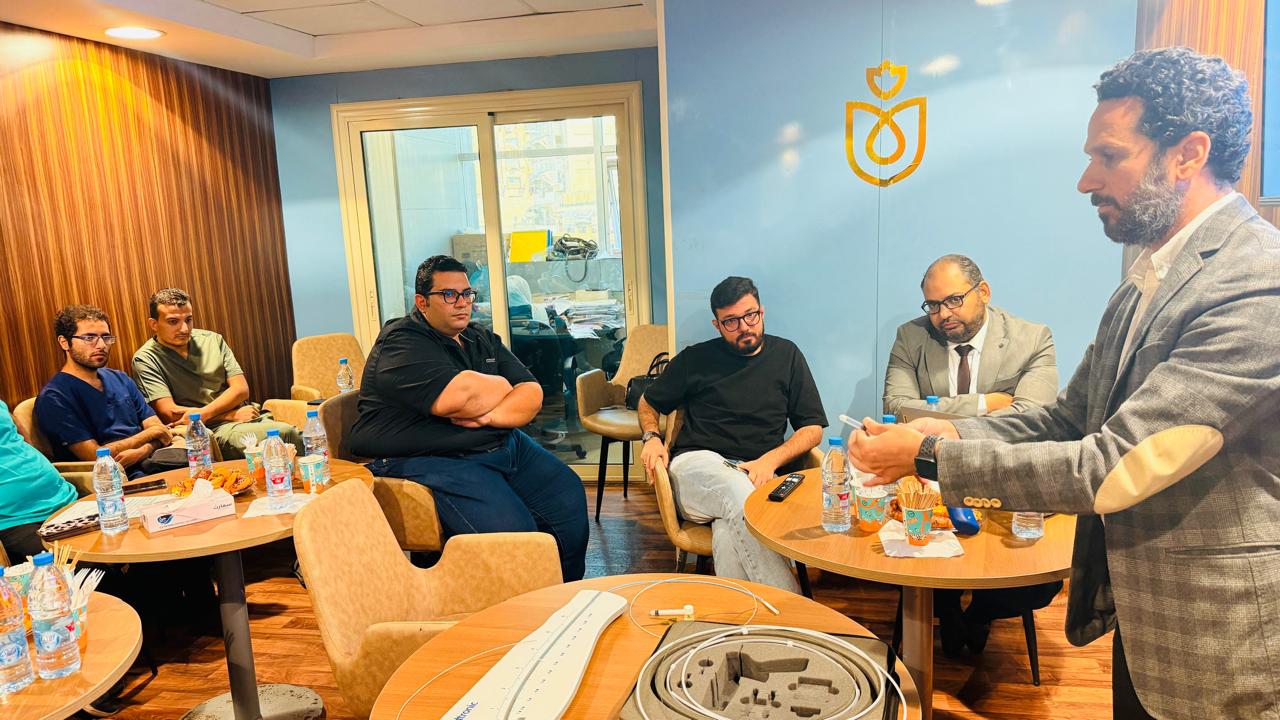 أول ورشة تدريبية متكاملة لتطبيق تقنية الصمغ الطبي في علاج دوالي الساقين