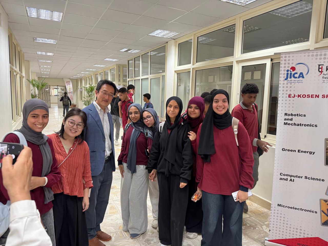 طلاب معهد كوزن