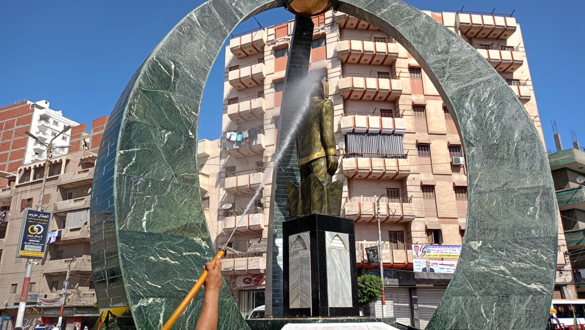 الإهتمام بنظافة تثمال أحمد زويل