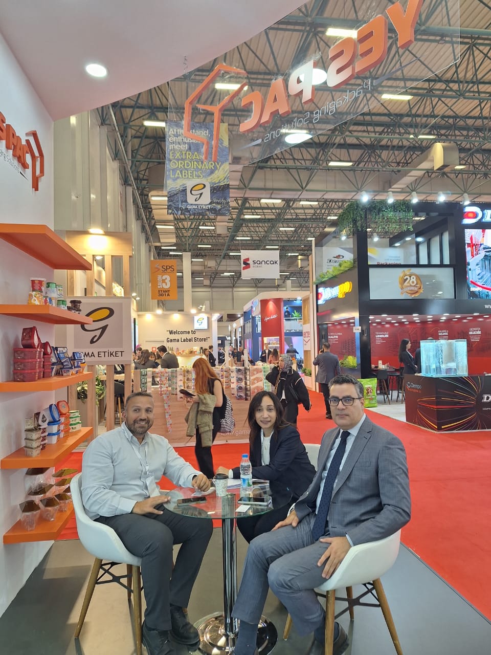 على باشا والدكتورة سارة إبراهيم على باشا والدكتورة سارة إبراهيم