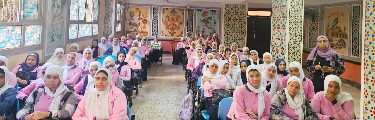 فتيات المدارس بالقليوبية
