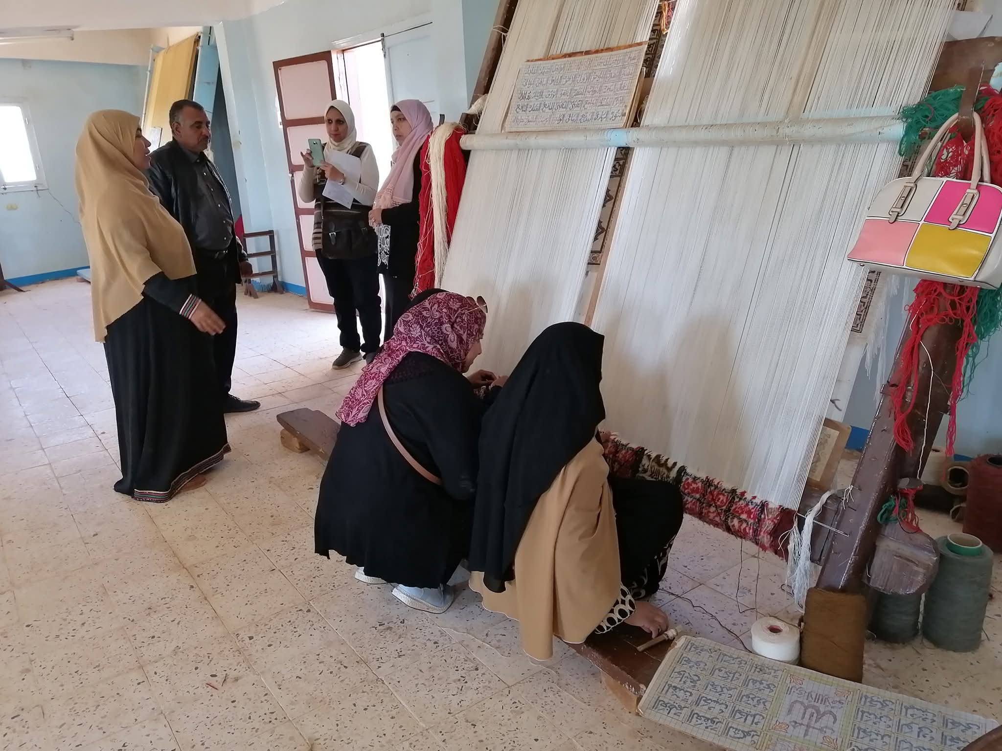 صناعة السجاد اليدوى بقرية البشندى فى الوادى الجديد (14)