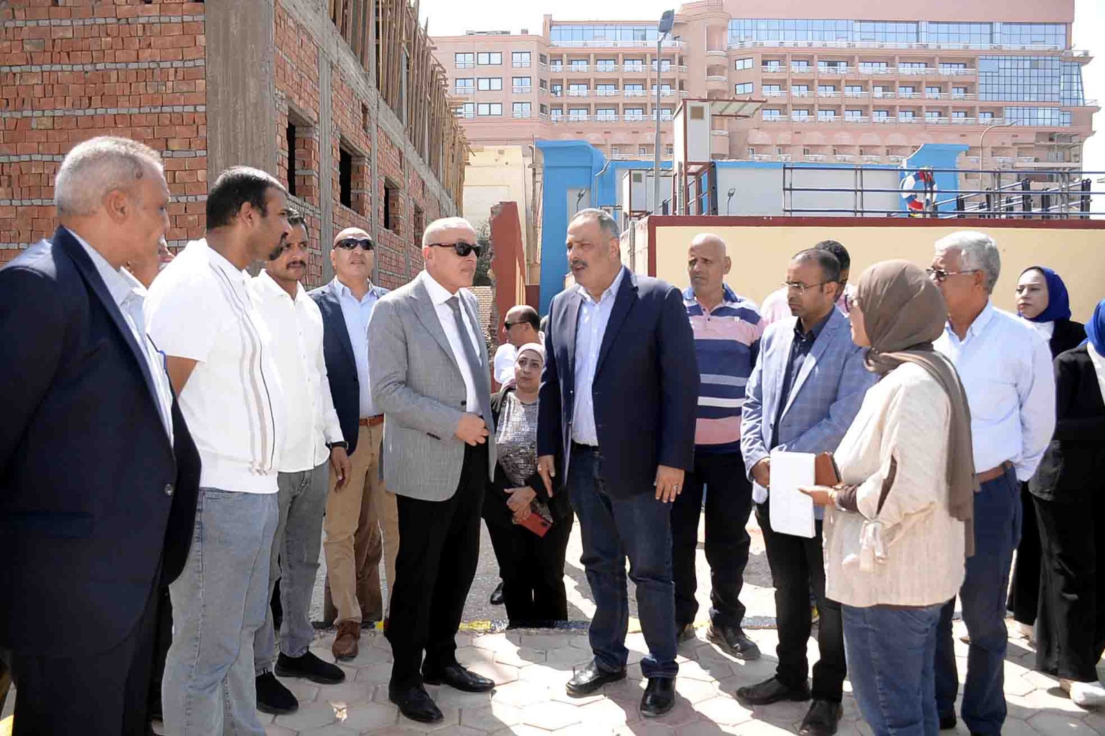 محافظ الأقصر يتفقد محطة مياه الأقصر الغربية محافظ الأقصر يتفقد محطة مياه الأقصر الغربية