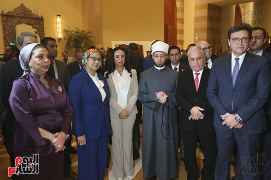  الاحتفال بمرور مائة عام على صدور روز اليوسف (1)