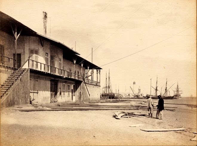 المبني الخشبي قديما المبني الخشبي قديما