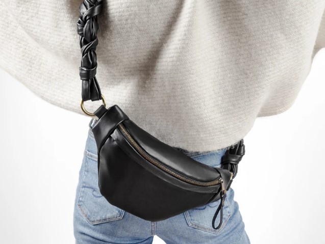 حقيبة كروس مع تركها في الخلف حقيبة كروس مع تركها في الخلف