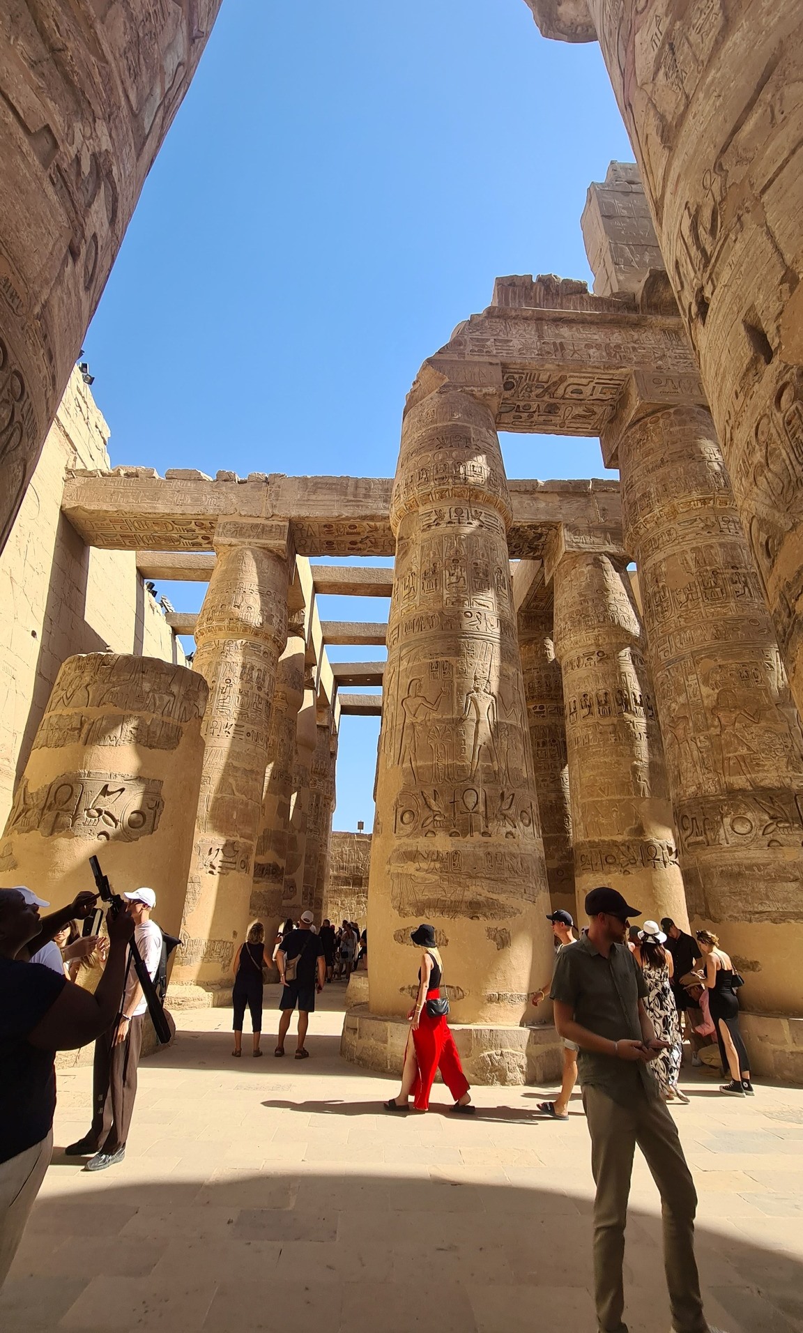 زيارات السياح فى قلب معابد الأقصر