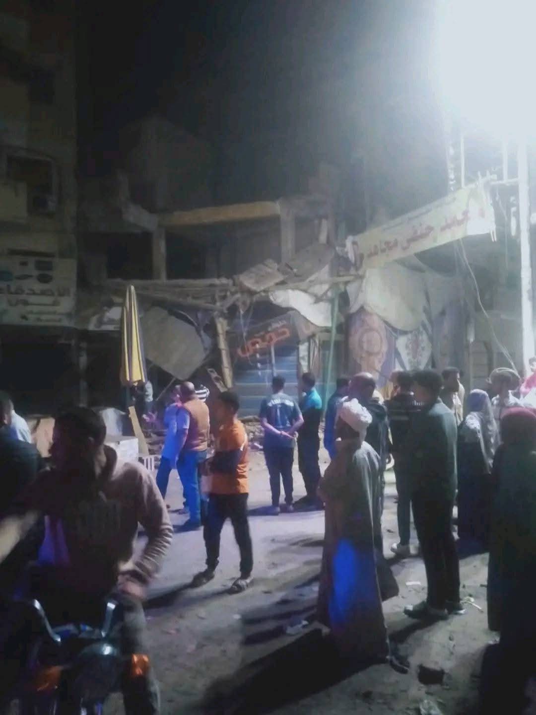 انهيار شرفتين بعقار سكنى فى فاقوس