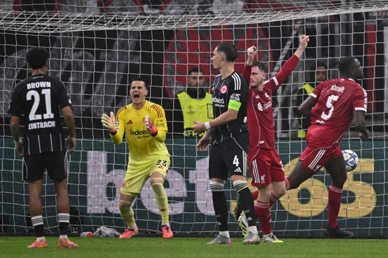 ليفربول يسجل الهدف