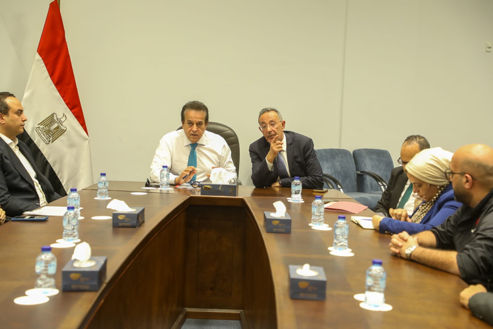 اجتماع وزير الصحة