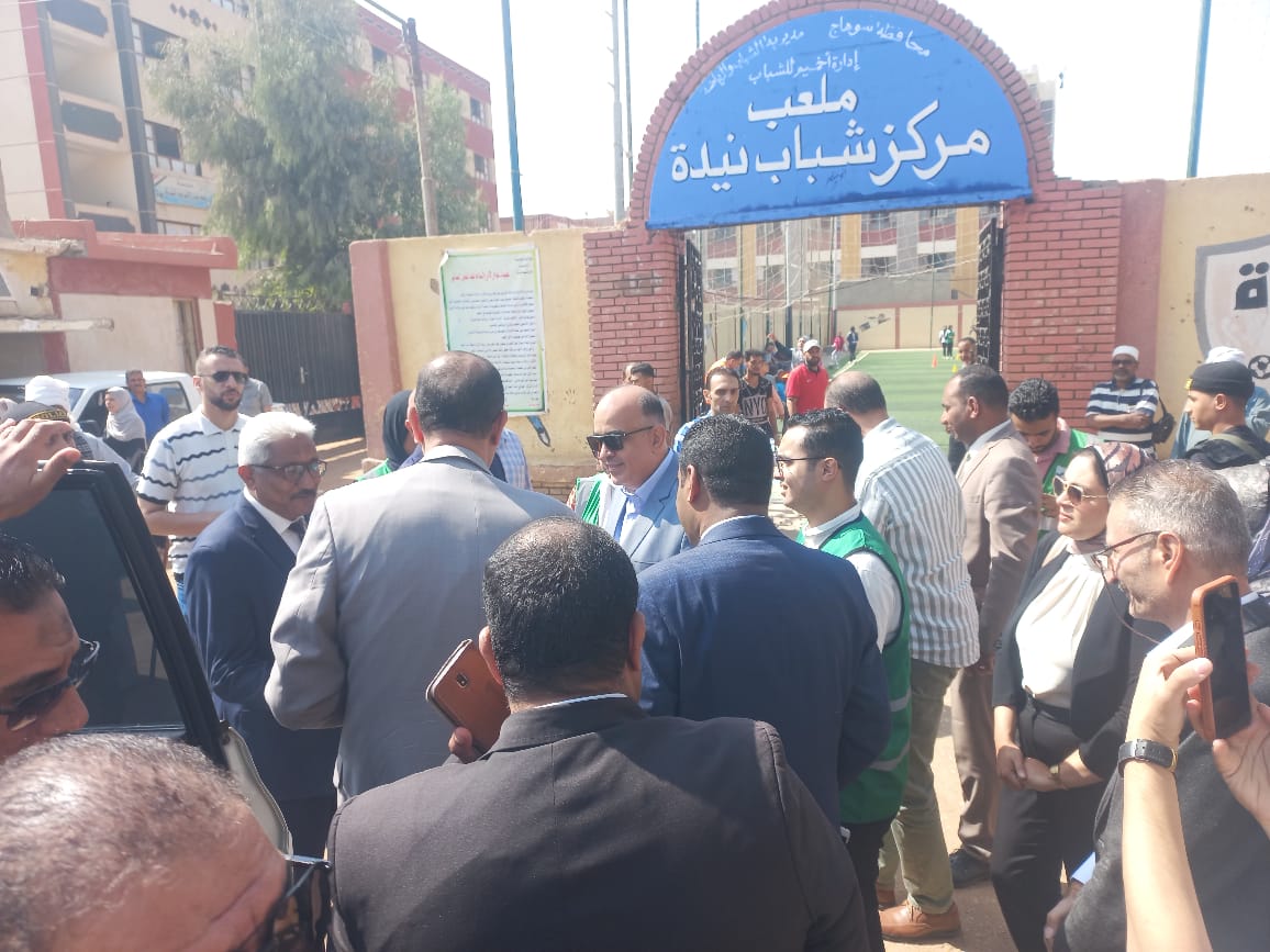 المحافظ يصل لتفقد المبادرة 