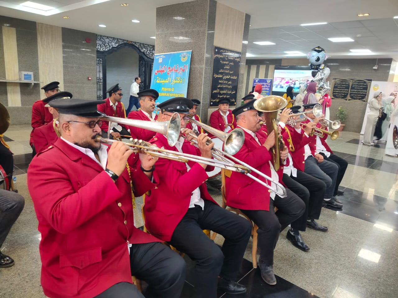 فرقة الموسيقى النحاسية (7)