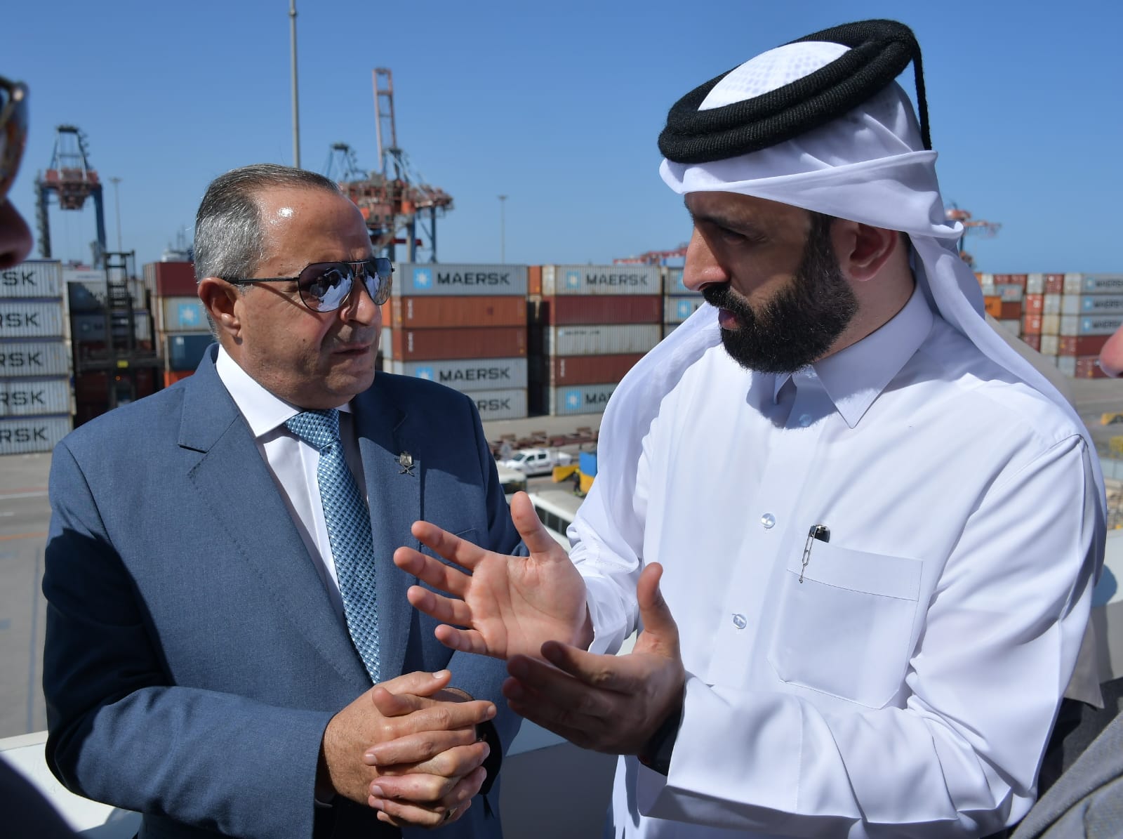 المحافظ والوفد القطري