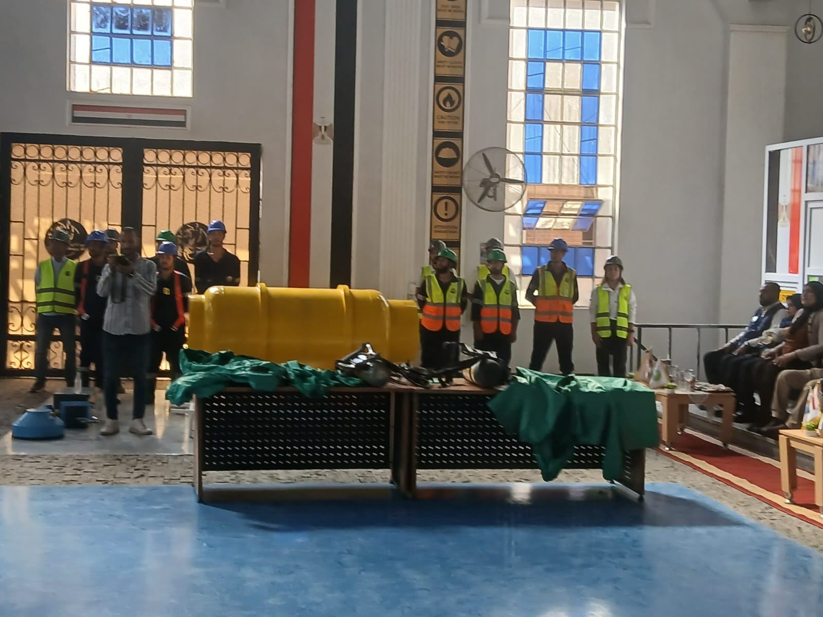 من داخل المحطة 