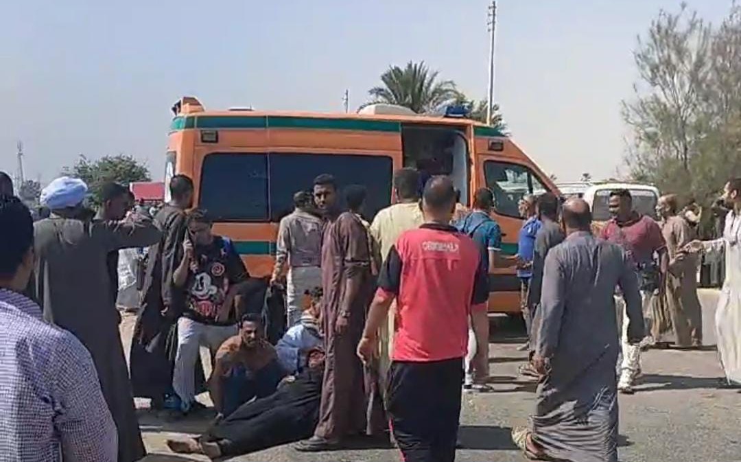 حادث انقلاب سيارة ميكروباص