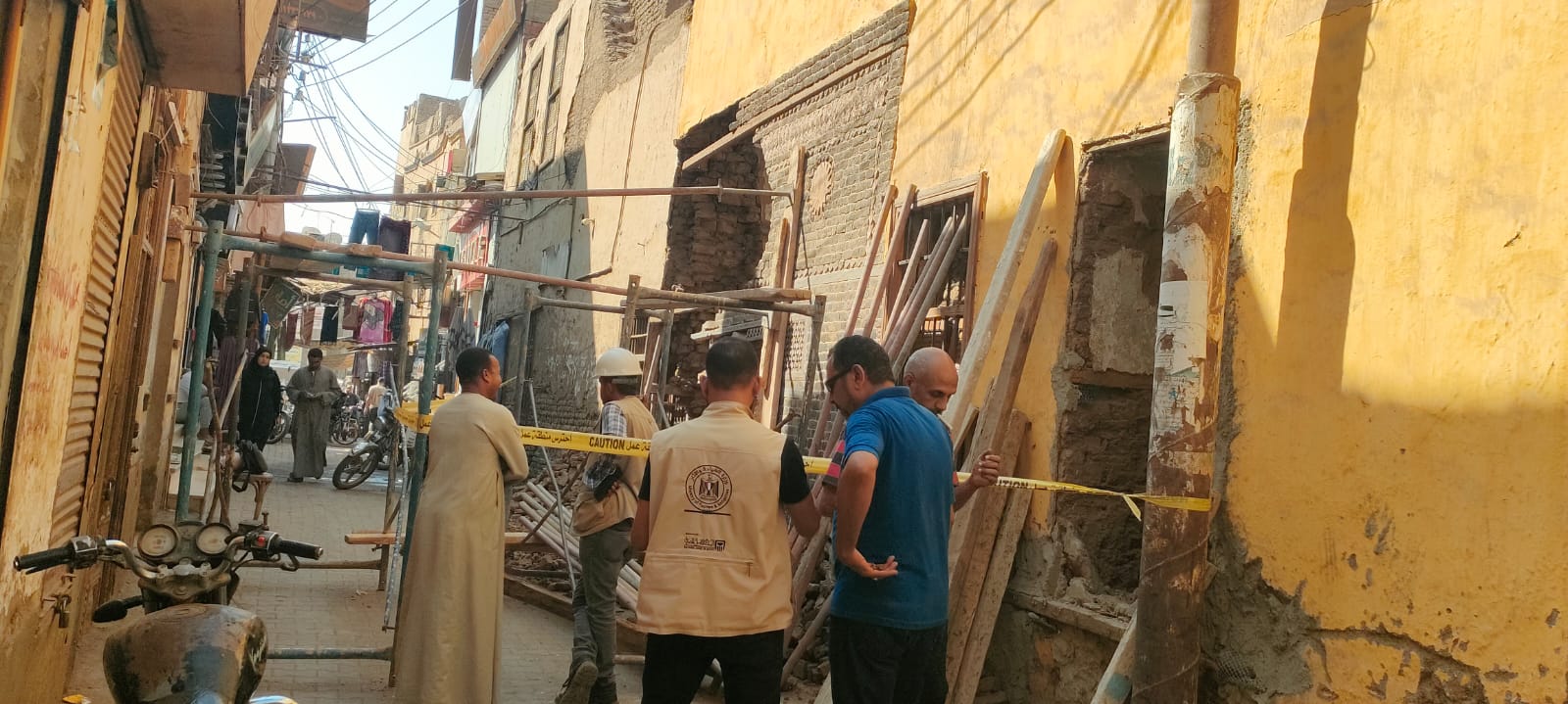 فحص بواقعة إنهيار جزئي لواجهة منزل مسجلة بقائمة الآثار الإسلامية منذ 74 سنة فحص بواقعة إنهيار جزئي لواجهة منزل مسجلة بقائمة الآثار الإسلامية منذ 74 سنة