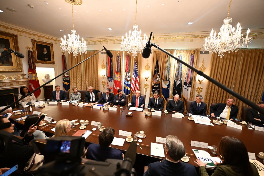 غرفة مجلس الوزراء