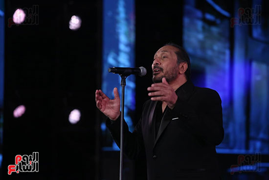 على الحجار يطرب الجمهور