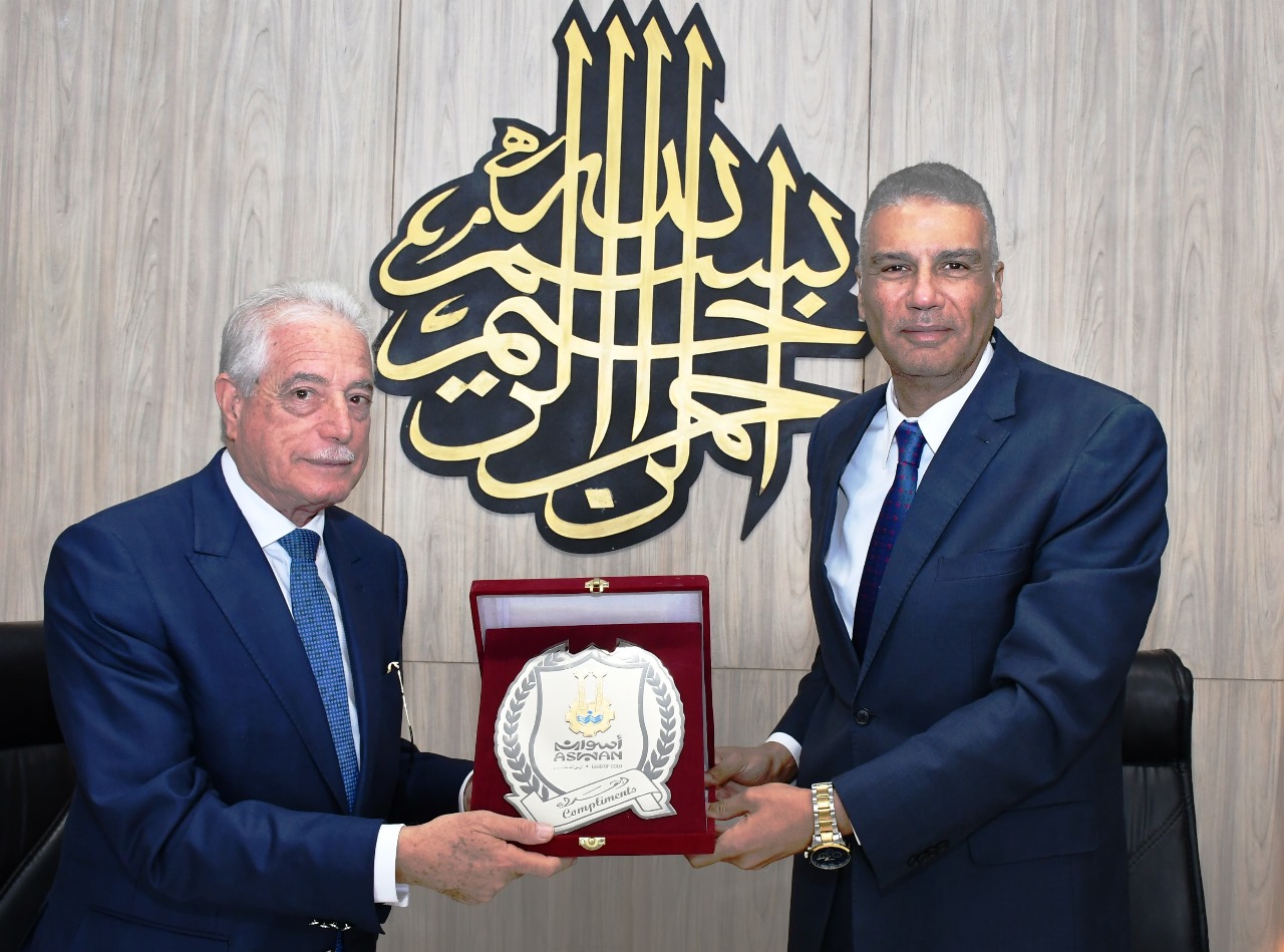 محافظ أسوان ومستشار رئيس الجمهورية