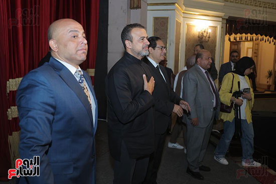 بدء ندوة الداعية مصطفى حسنى (6)