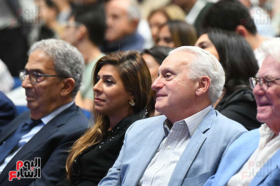 الفنان حسين فهمى والسيد عمرو موسى الفنان حسين فهمى والسيد عمرو موسى