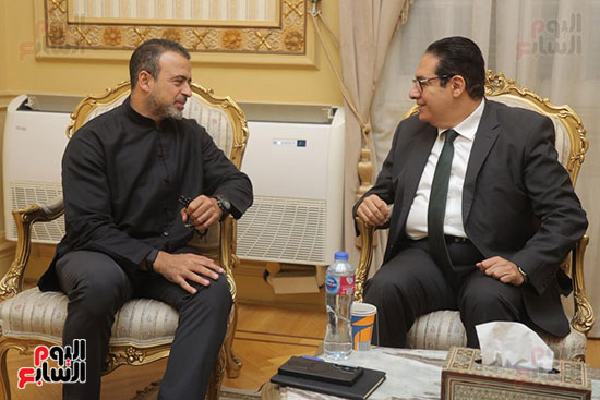 رئيس جامعة القاهرة يستقبل الداعية مصطفى حسنى رئيس جامعة القاهرة يستقبل الداعية مصطفى حسنى