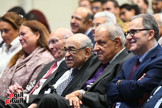 إبراهيم محلب ومصطفى الفقى أبرز الحضور إبراهيم محلب ومصطفى الفقى أبرز الحضور