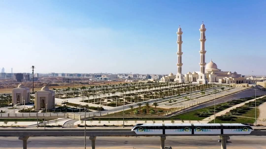 القطار يعمل قريبا (2)