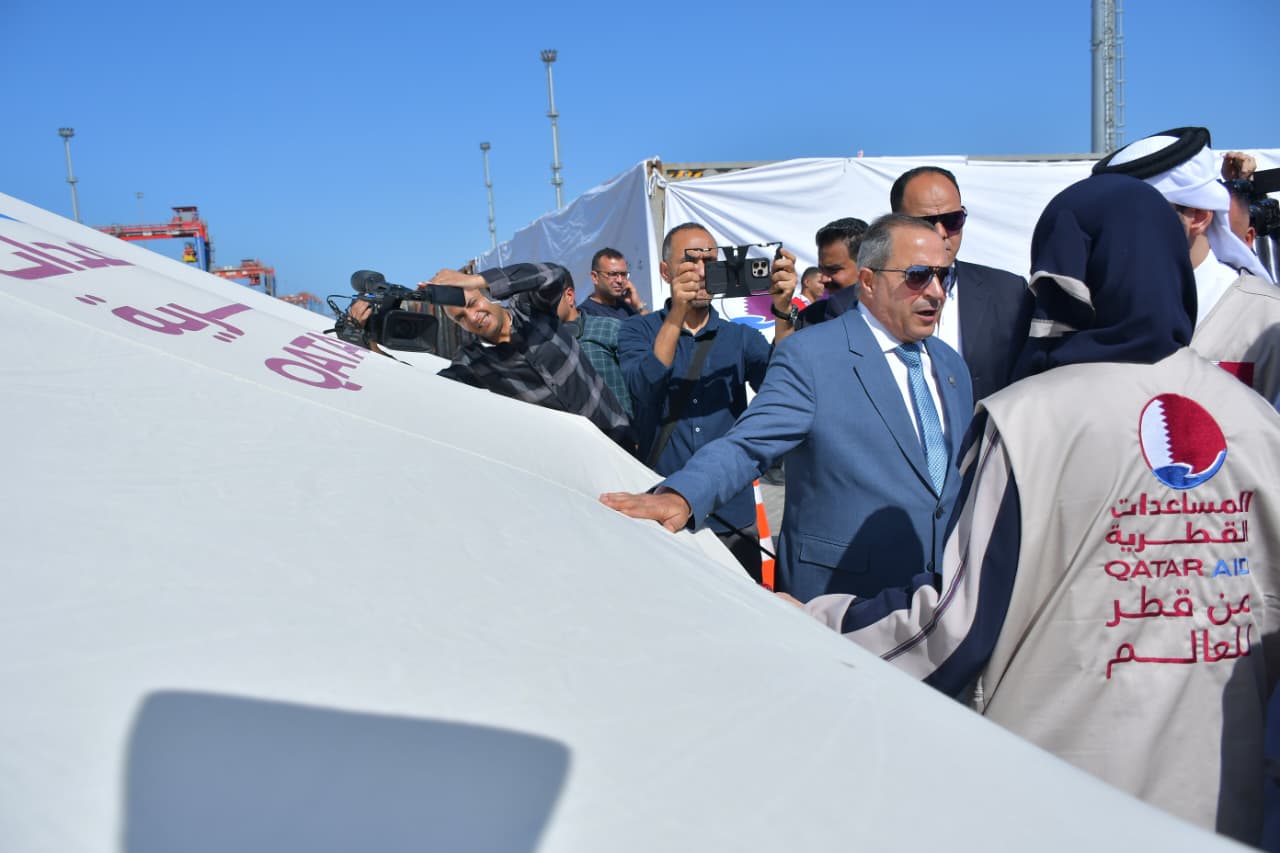 الخيم المساعدات