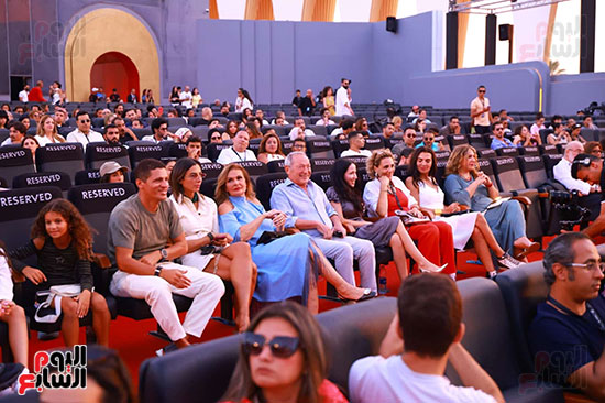 يسرا فى حفل أوركسترا النور والأمل بمهرجان الجونة