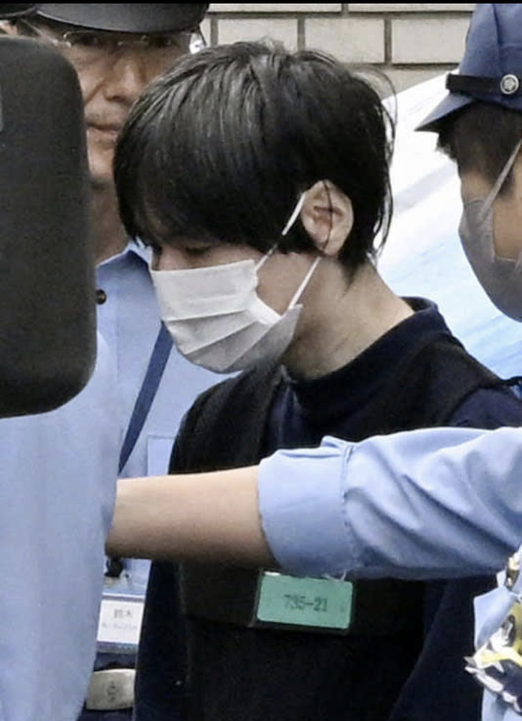 المتهم في قبضة الشرطة