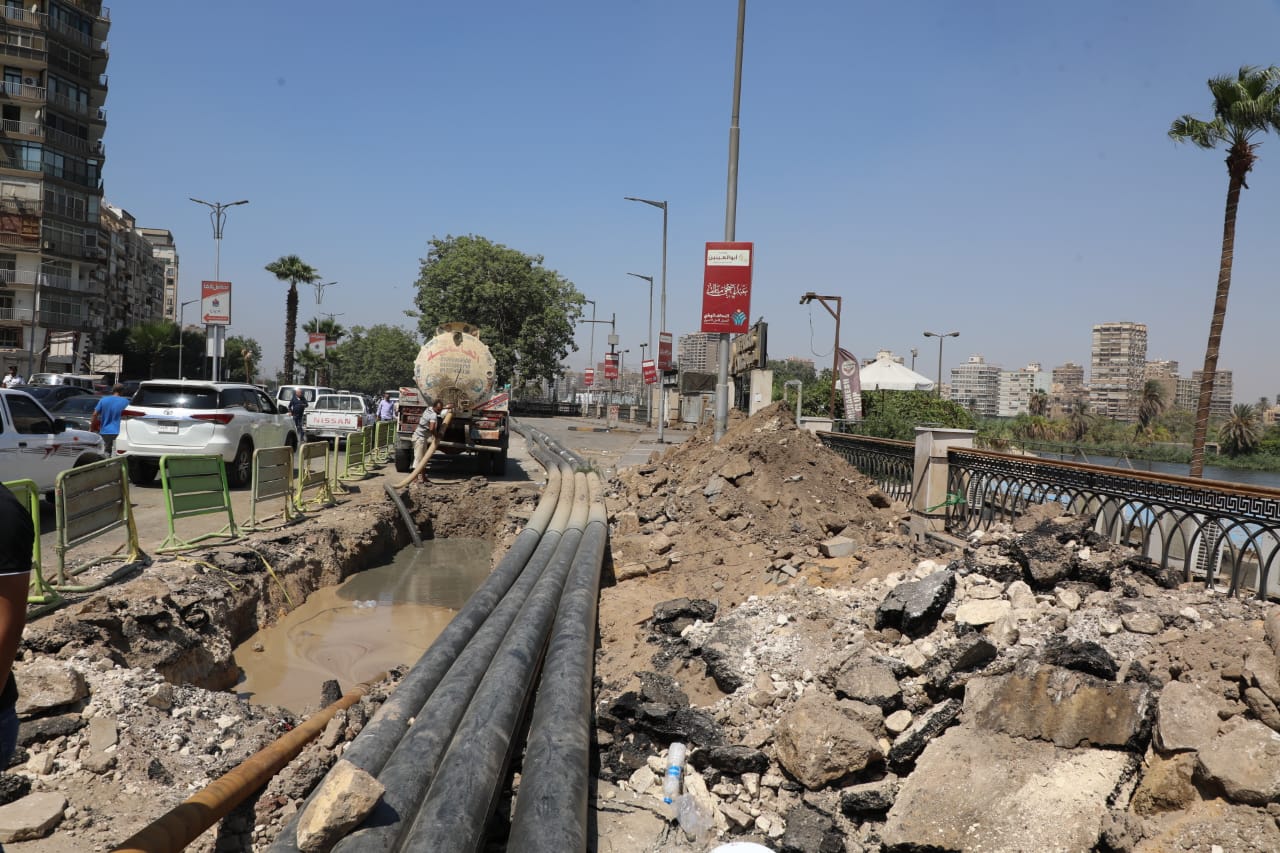 أعمال الحفر النفقى لكابلات تغذية محطات مياه جزيرة الذهب بالجيزة