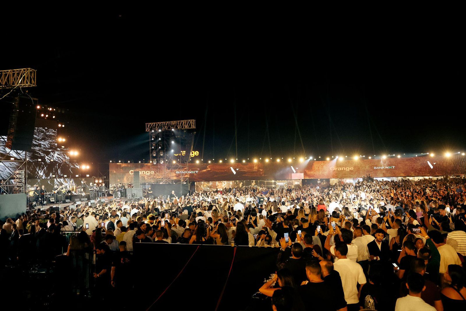 عمرو دياب  (8)