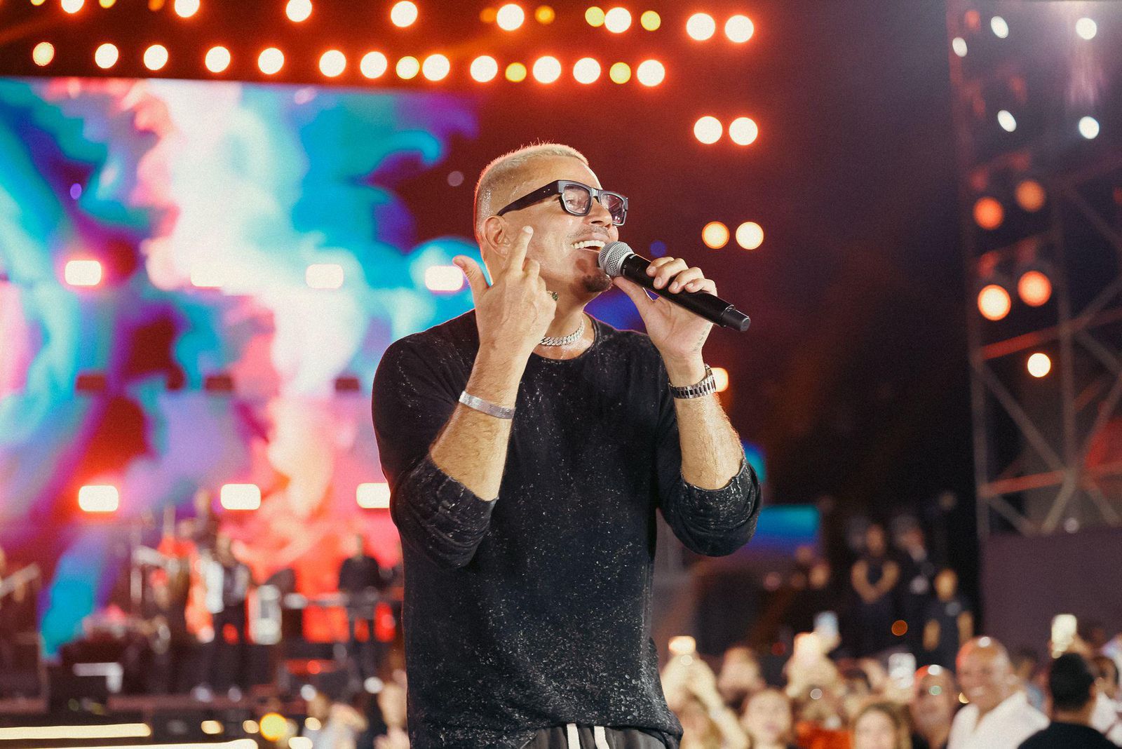 عمرو دياب  (1)