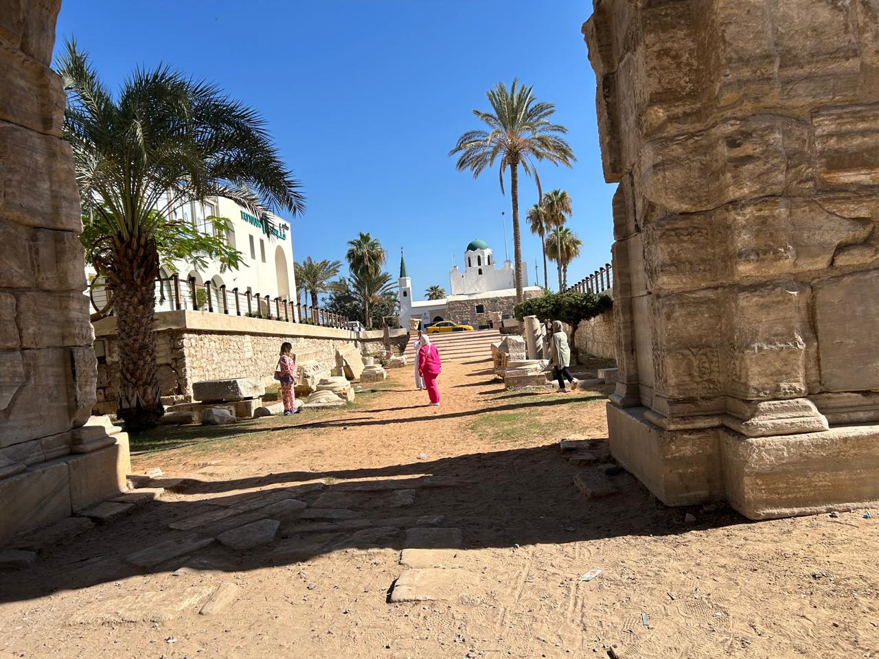 زوار مدينة طرابلس القديمة