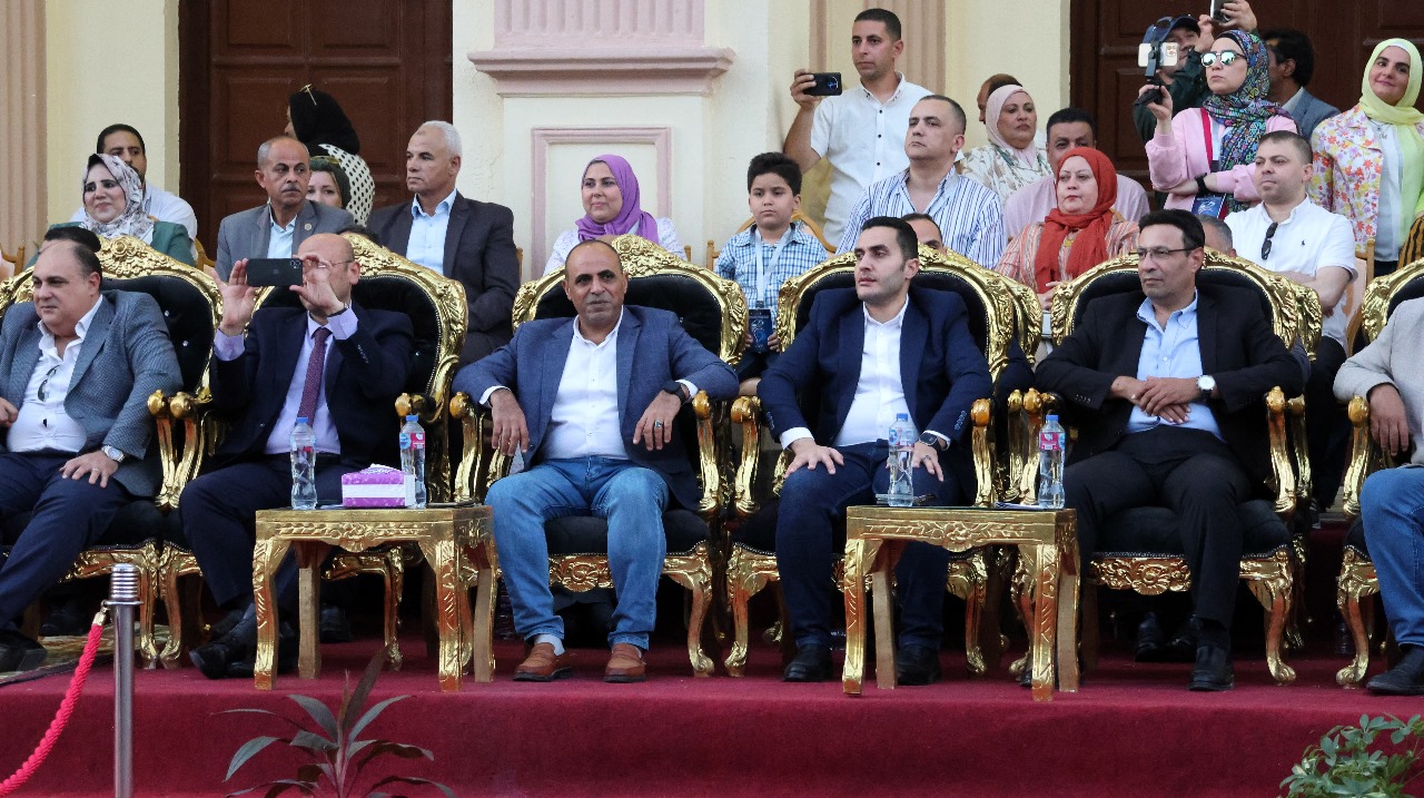 محافظ الاسماعيلية والقيادات المشاركين