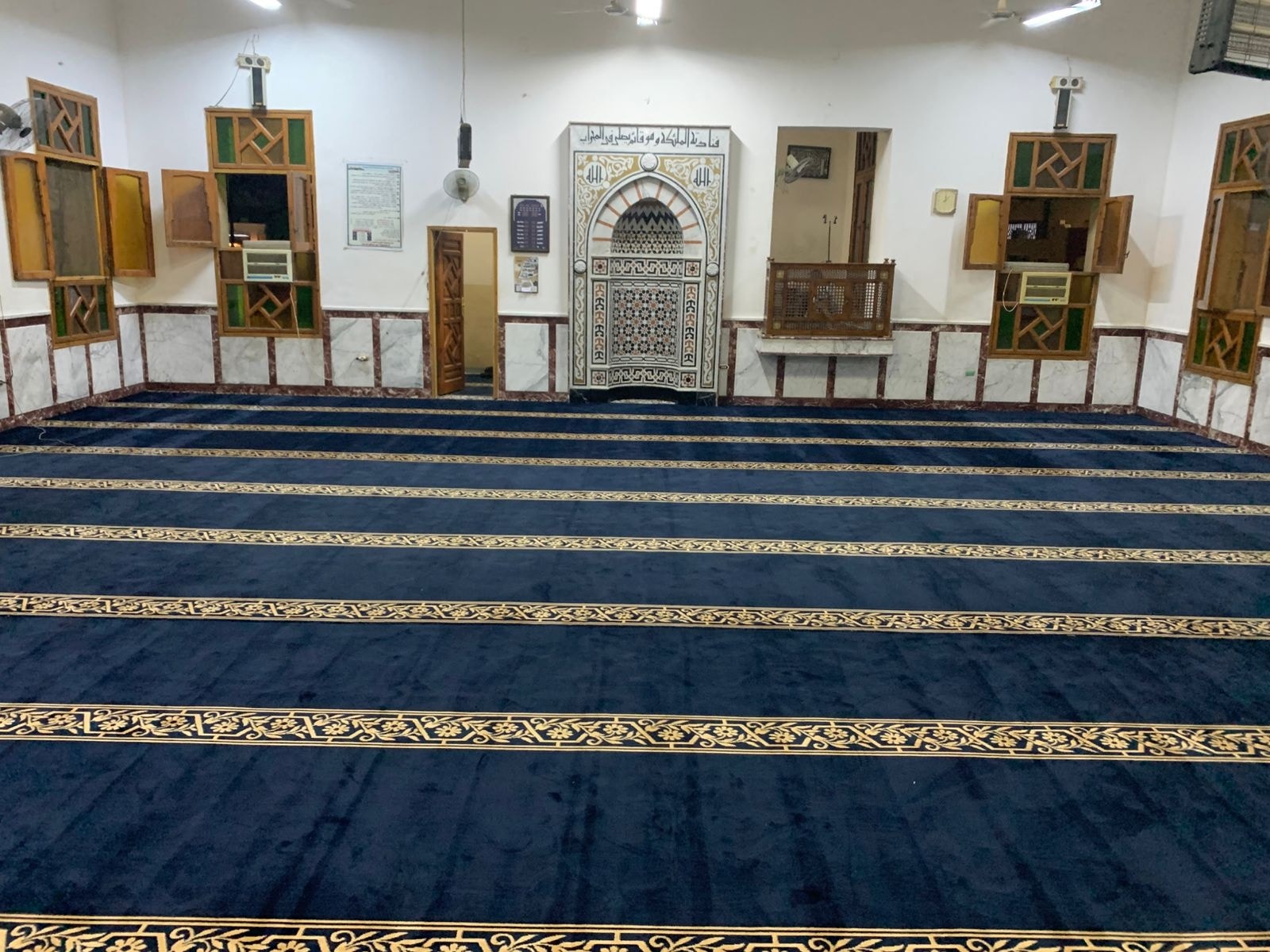 إنهاء أعمال فرش مسجد قطاع الأمن المركزي بالقرنة