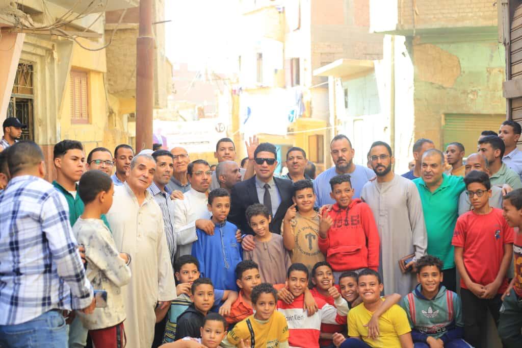 صورة جماعية مع نائب المحافظ