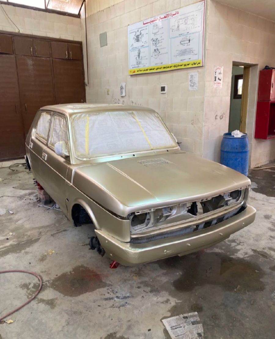 السيارة أثناء مرحلة الرش