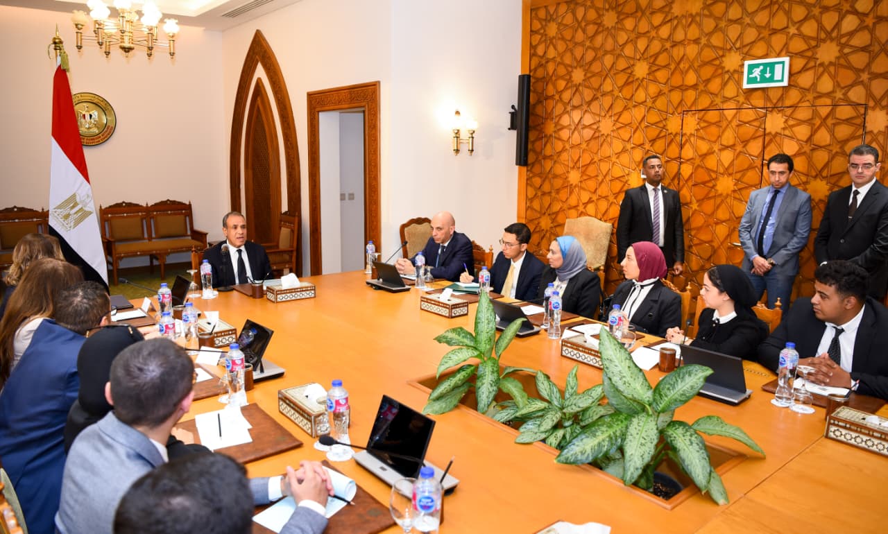 جانب من اللقاء 2 جانب من اللقاء 2